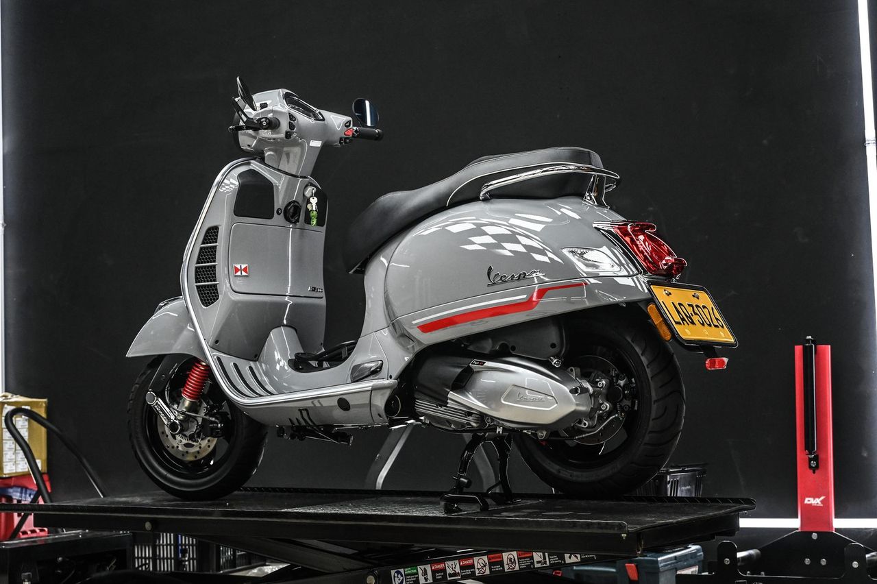 Vespa 機車美容完工與細節實拍 第 1 張（共 7 張）——捷匠淡水旗艦店施工實錄