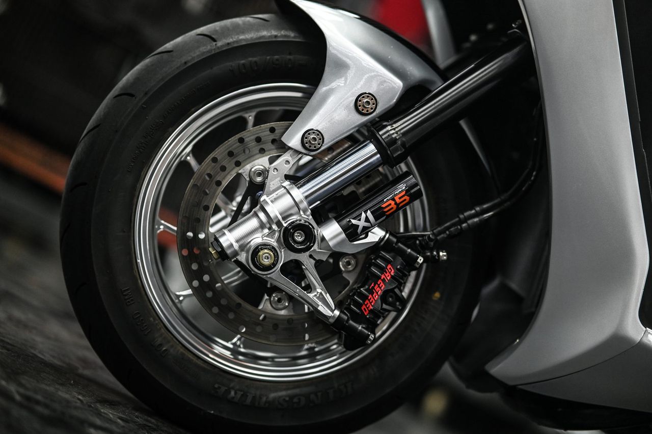 Yamaha Cygnus X 機車美容完工與細節實拍 第 4 張（共 7 張）——捷匠淡水旗艦店施工實錄