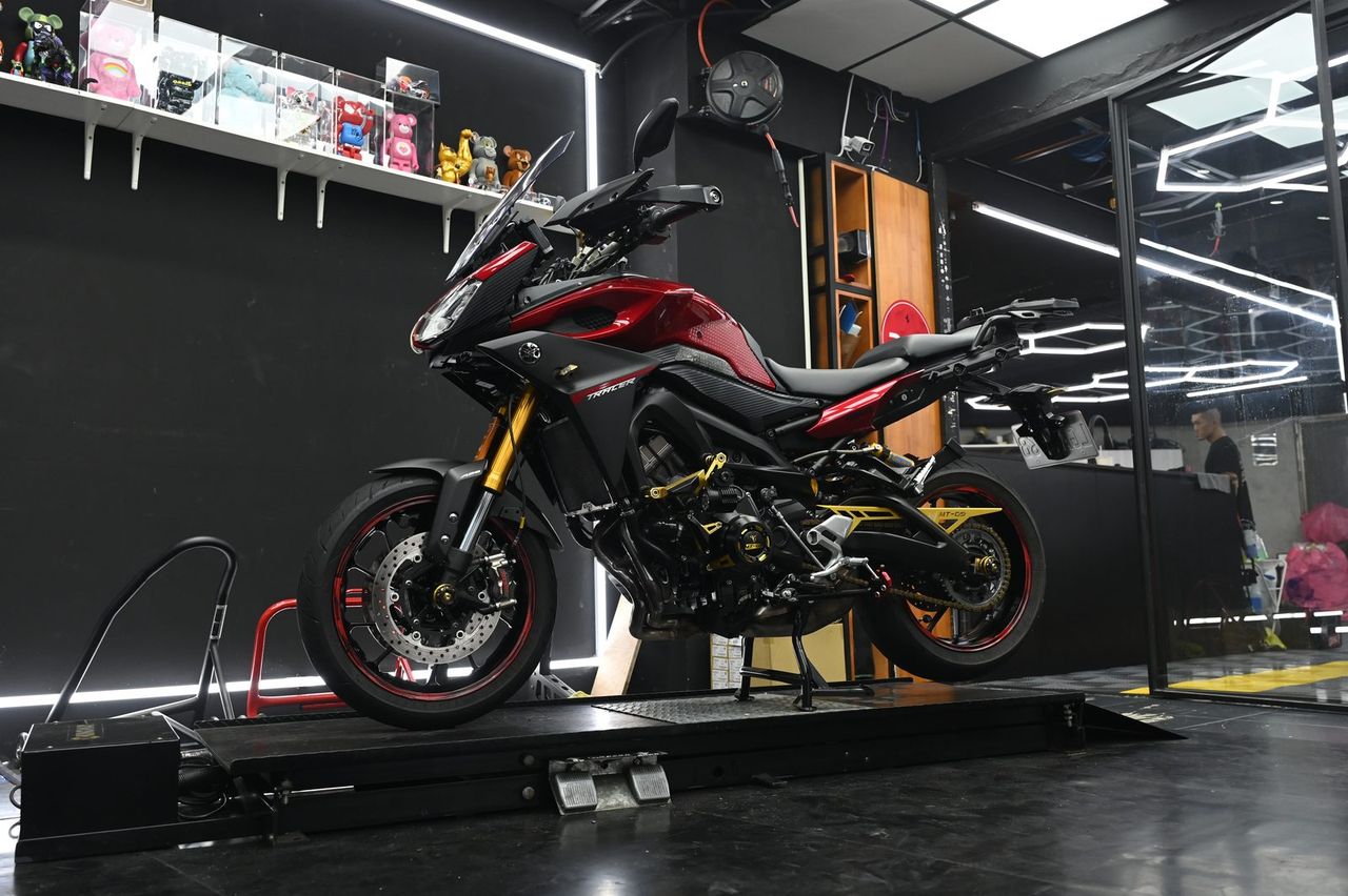 Yamaha MT-09 機車美容完工與細節實拍 第 1 張（共 7 張）——捷匠淡水旗艦店施工實錄