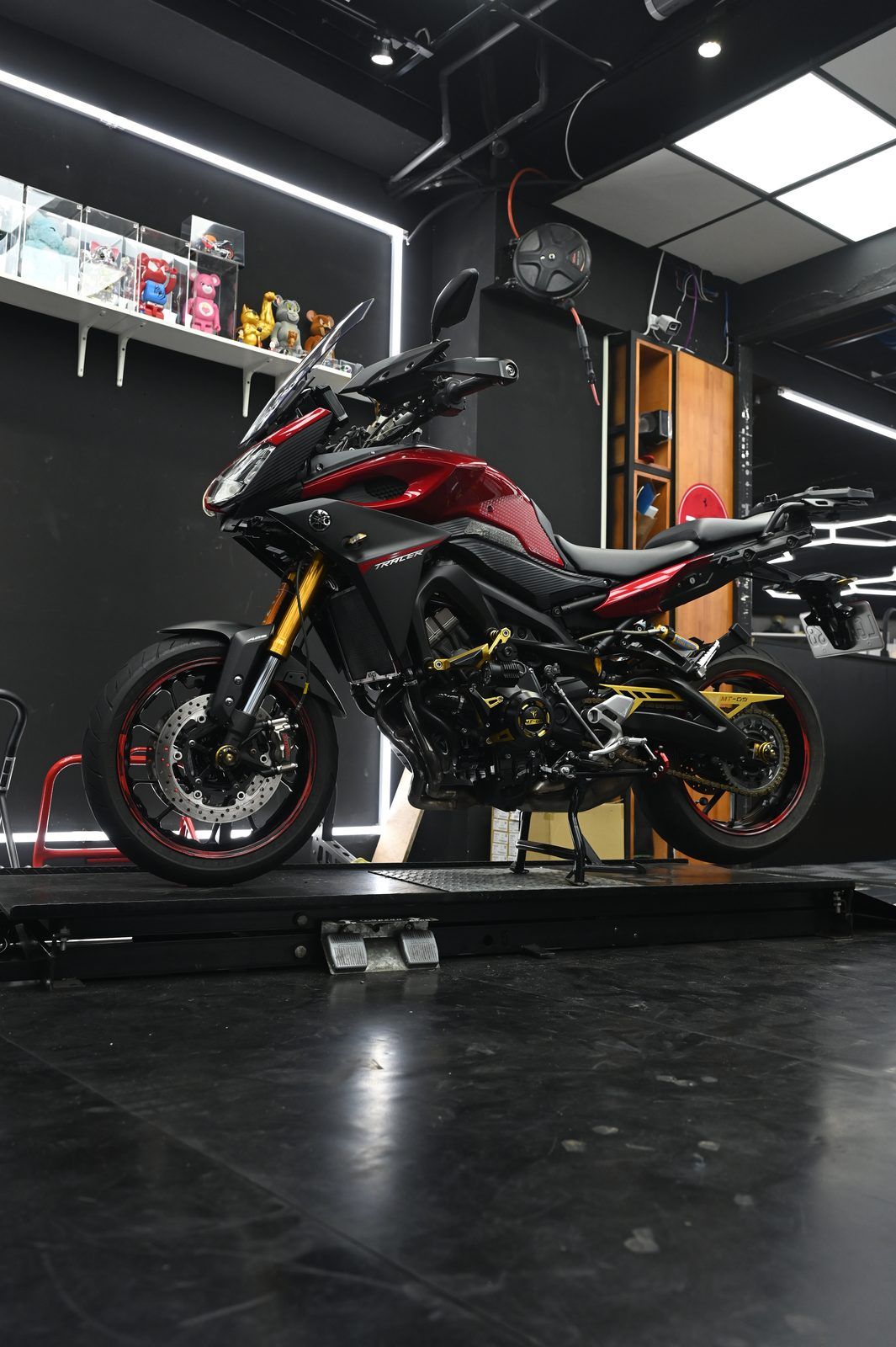 Yamaha MT-09 機車美容完工與細節實拍 第 4 張（共 7 張）——捷匠淡水旗艦店施工實錄