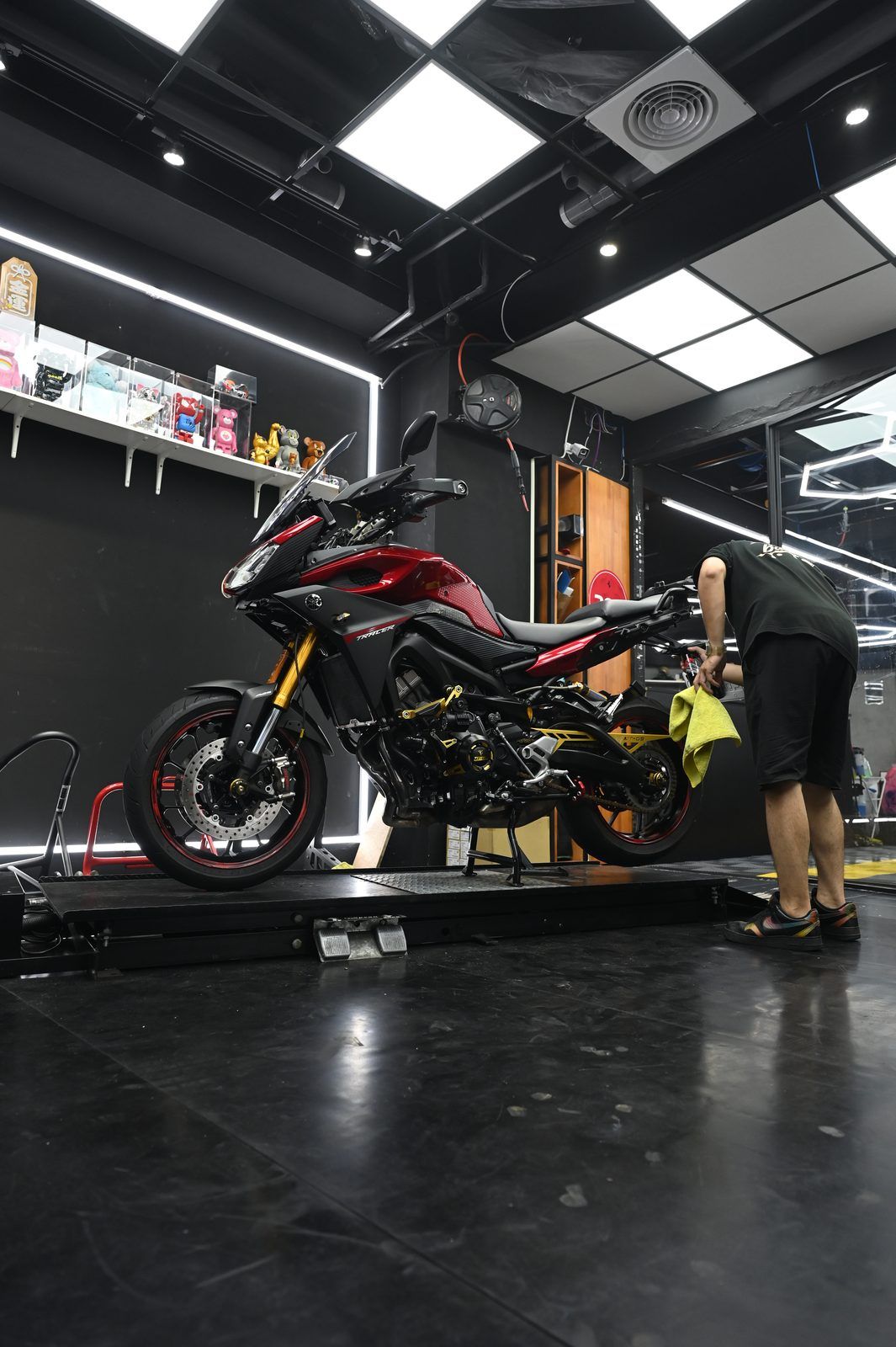 Yamaha MT-09 機車美容完工與細節實拍 第 5 張（共 7 張）——捷匠淡水旗艦店施工實錄