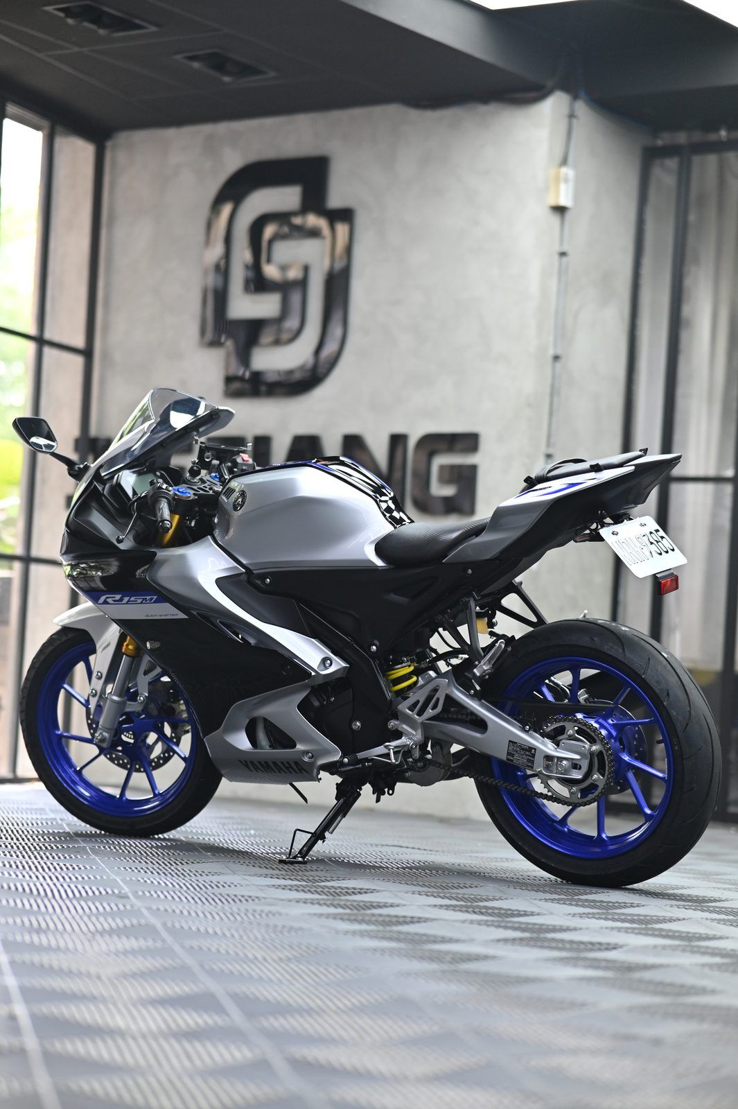Yamaha 機車美容完工與細節實拍 第 2 張（共 4 張）——捷匠淡水旗艦店施工實錄