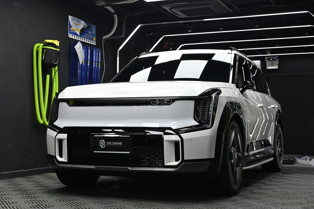 Kia EV9 漆面鍍膜完工與細節實拍 第 2 張（共 7 張）——捷匠北投店施工實錄