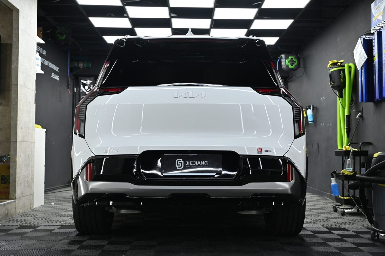 Kia EV9 漆面鍍膜完工與細節實拍 第 5 張（共 7 張）——捷匠北投店施工實錄