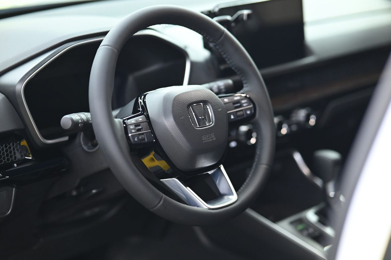 Honda CR-V 漆面鍍膜完工與細節實拍 第 5 張（共 7 張）——捷匠淡水旗艦店施工實錄