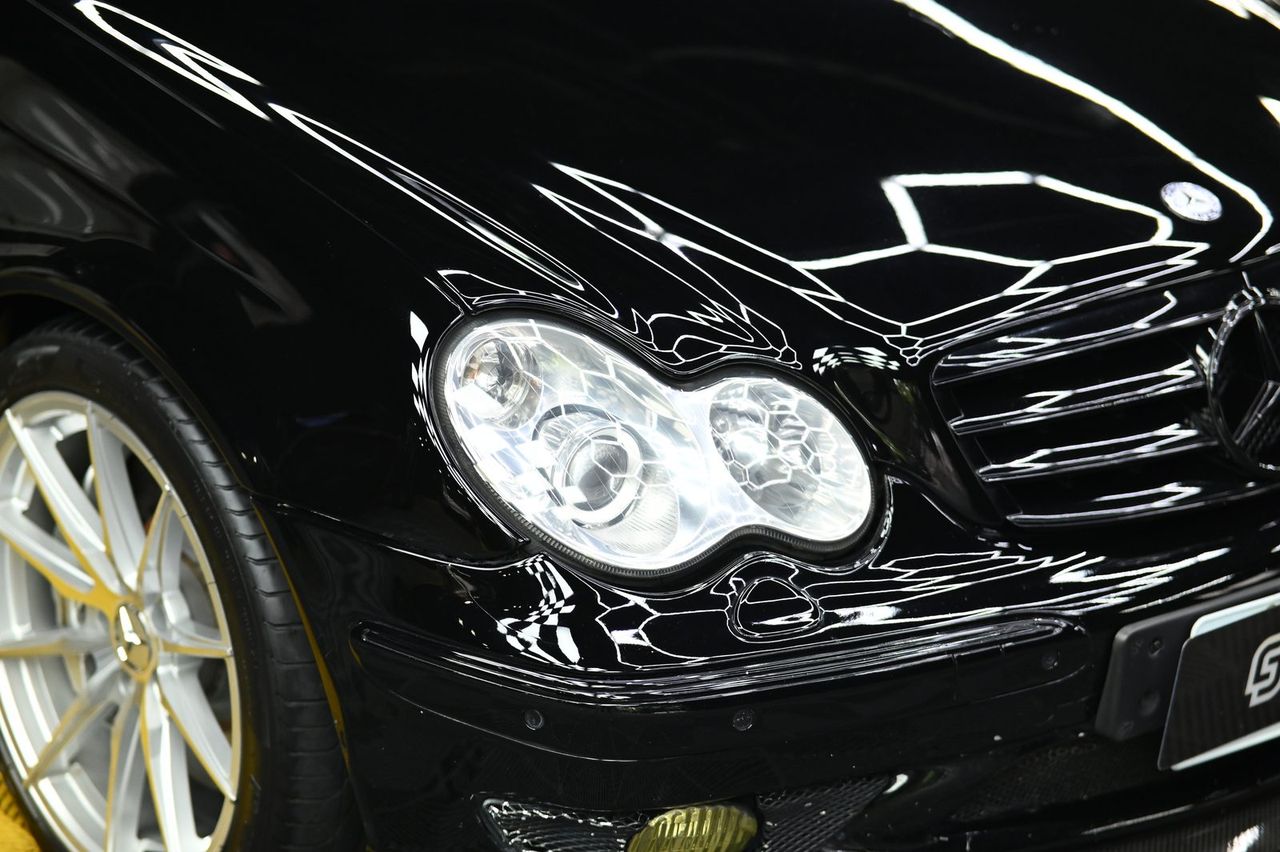Mercedes-Benz 漆面鍍膜完工與細節實拍 第 3 張（共 7 張）——捷匠淡水旗艦店施工實錄