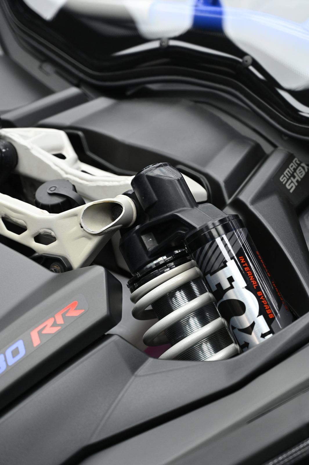 Can-Am Maverick X3 漆面鍍膜完工與細節實拍 第 5 張（共 7 張）——捷匠淡水旗艦店施工實錄