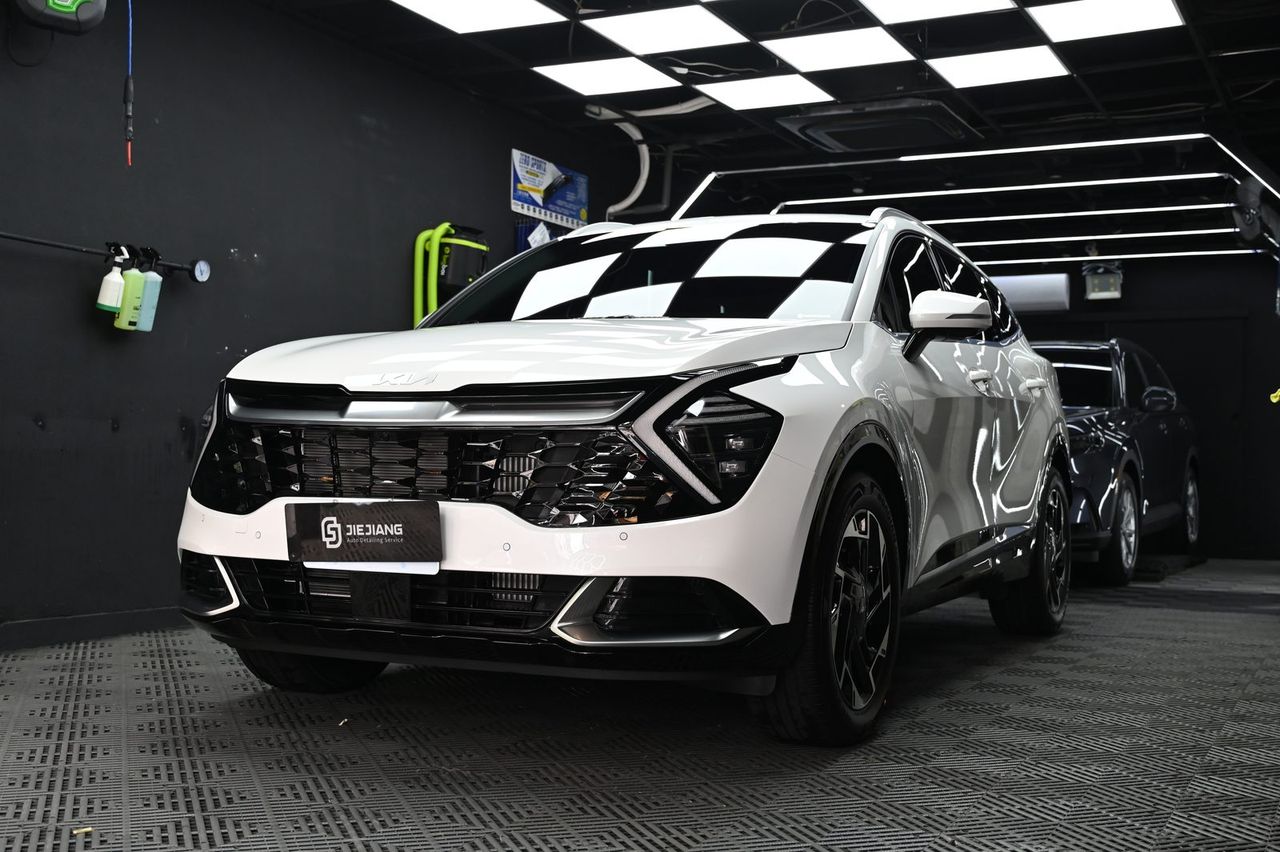 Kia Sportage 漆面鍍膜完工與細節實拍 第 1 張（共 7 張）——捷匠北投店施工實錄