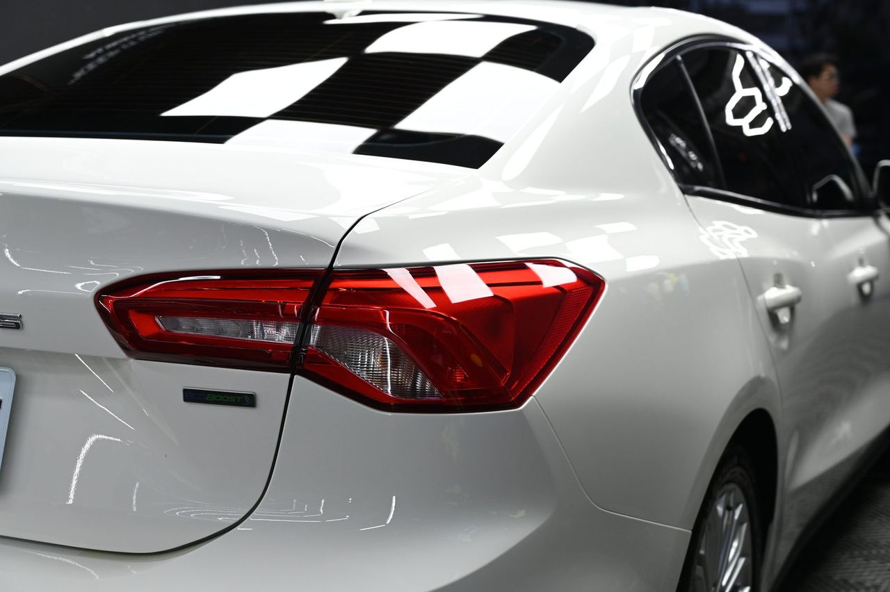 Ford Focus 漆面鍍膜完工與細節實拍 第 7 張（共 7 張）——捷匠北投店施工實錄