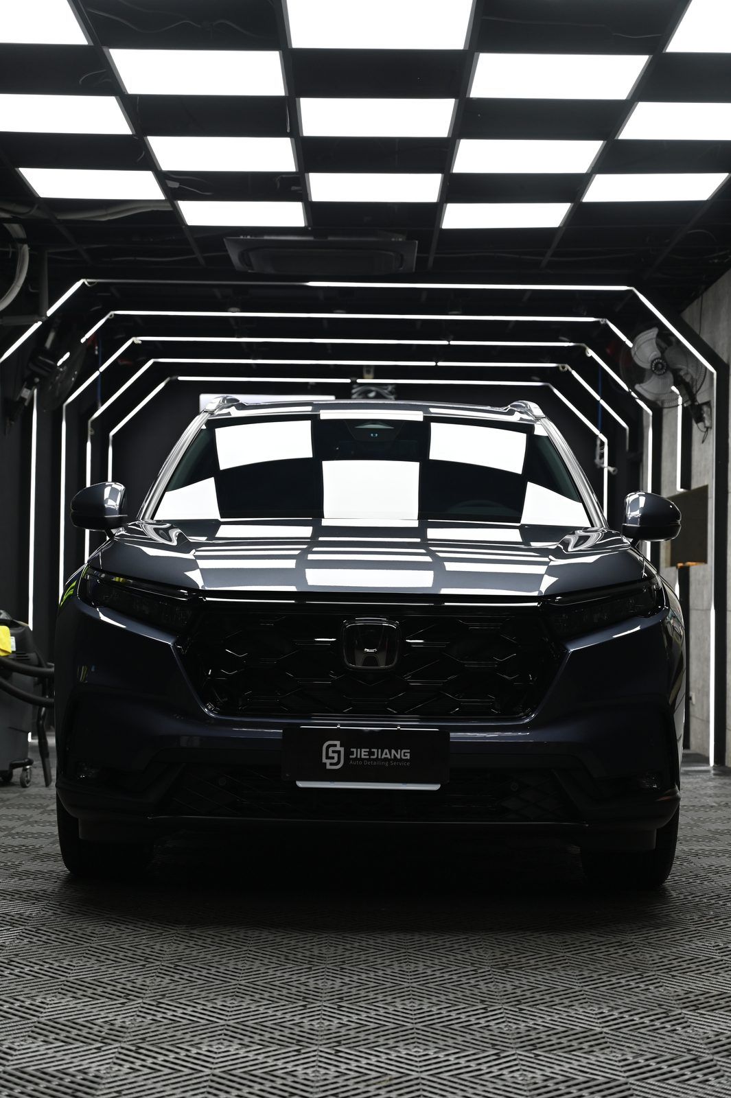 Honda CR-V 漆面鍍膜完工與細節實拍 第 4 張（共 7 張）——捷匠北投店施工實錄