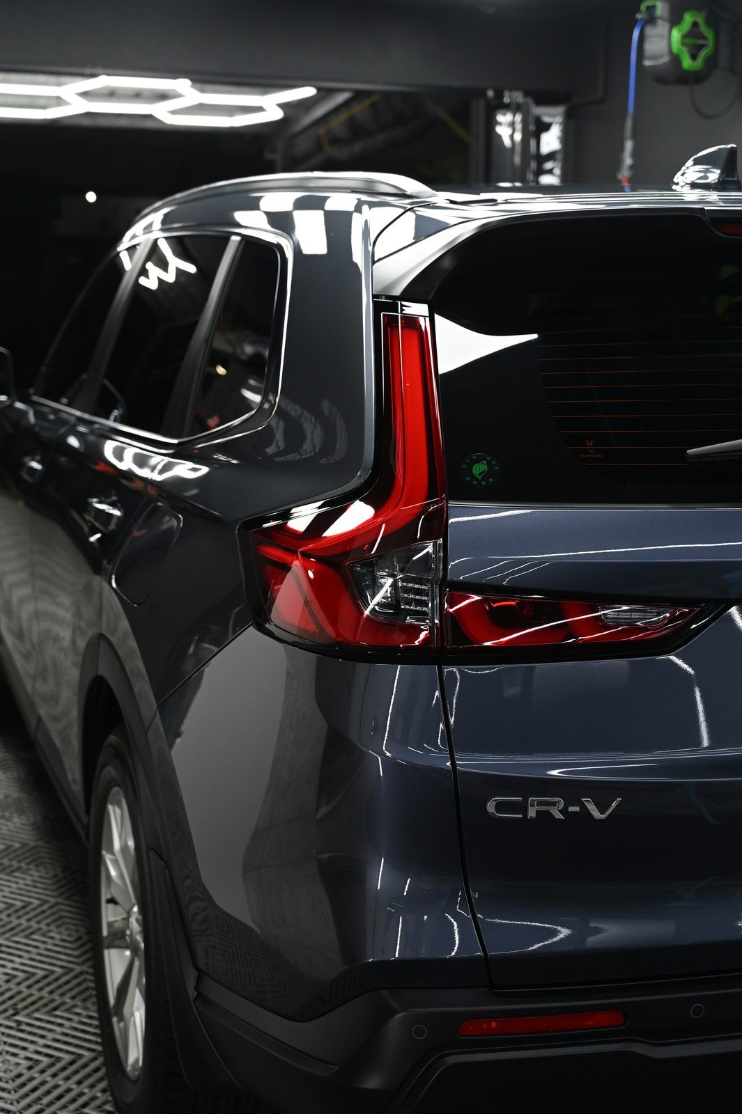 Honda CR-V 漆面鍍膜完工與細節實拍 第 6 張（共 7 張）——捷匠北投店施工實錄
