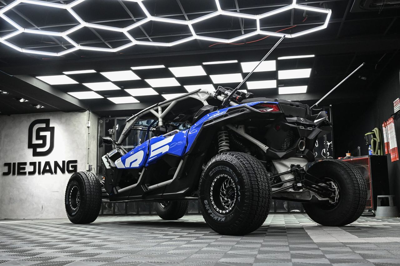 Can-Am 漆面鍍膜完工與細節實拍 第 1 張（共 5 張）——捷匠淡水旗艦店施工實錄