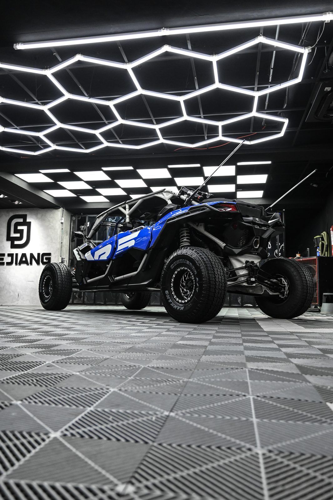 Can-Am 漆面鍍膜完工與細節實拍 第 4 張（共 5 張）——捷匠淡水旗艦店施工實錄