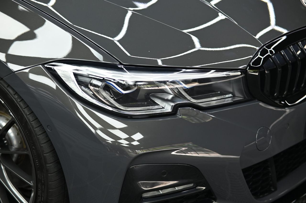 BMW 330i 漆面鍍膜完工與細節實拍 第 3 張（共 7 張）——捷匠淡水旗艦店施工實錄