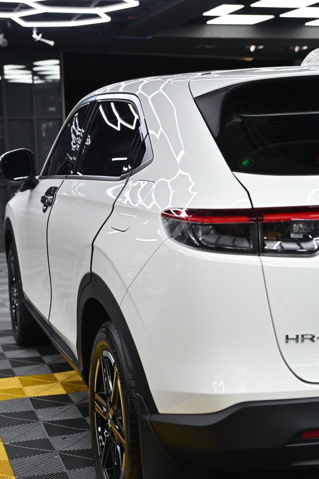 Honda HR-V 拋光與鍍膜完工與細節實拍 第 2 張（共 7 張）——捷匠施工實錄