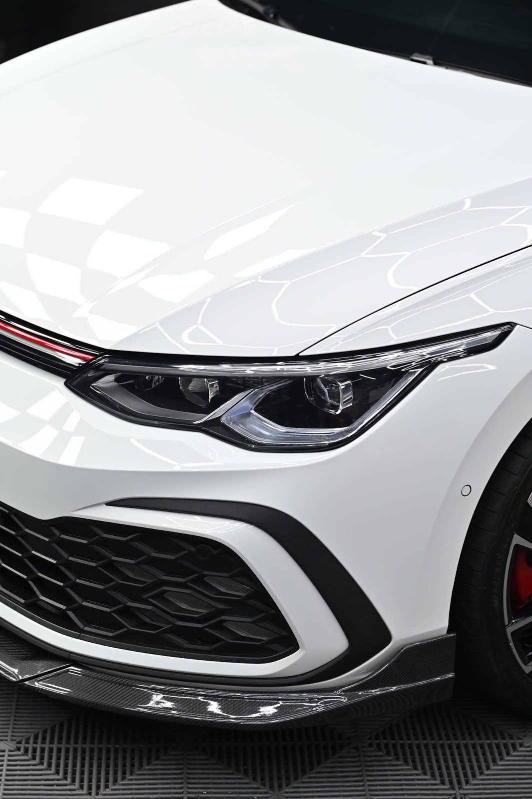 VW Golf GTI 拋光與漆面修復完工與細節實拍 第 6 張（共 6 張）——捷匠施工實錄