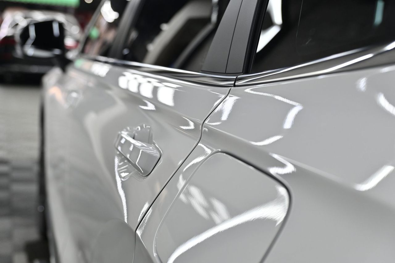 Honda CR-V 漆面鍍膜完工與細節實拍 第 5 張（共 7 張）——捷匠北投店施工實錄