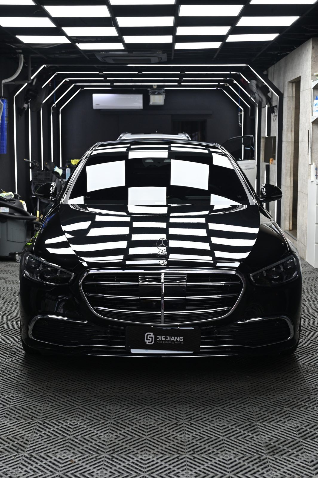 Mercedes-Benz S450 漆面鍍膜完工與細節實拍 第 2 張（共 7 張）——捷匠北投店施工實錄