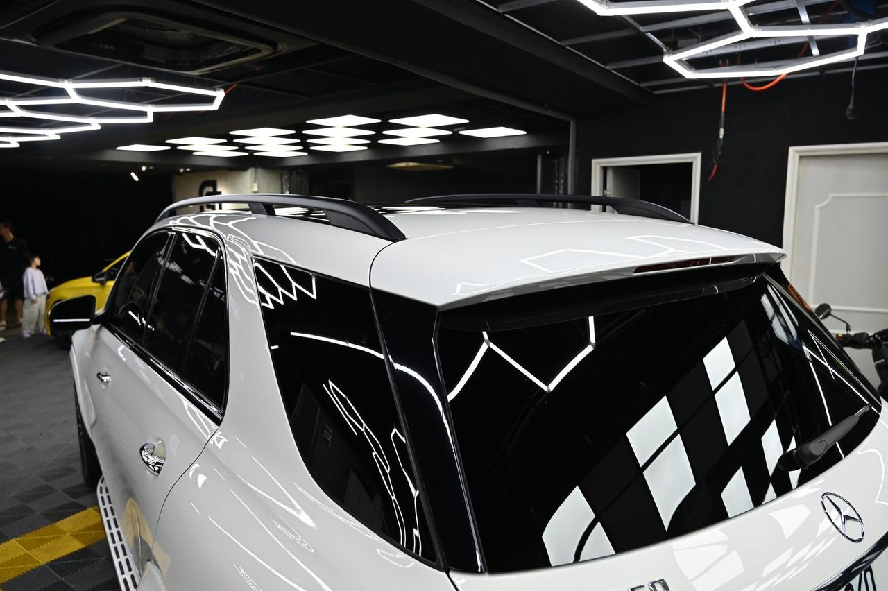 Mercedes-Benz GLE 350 漆面鍍膜完工與細節實拍 第 3 張（共 7 張）——捷匠淡水旗艦店施工實錄
