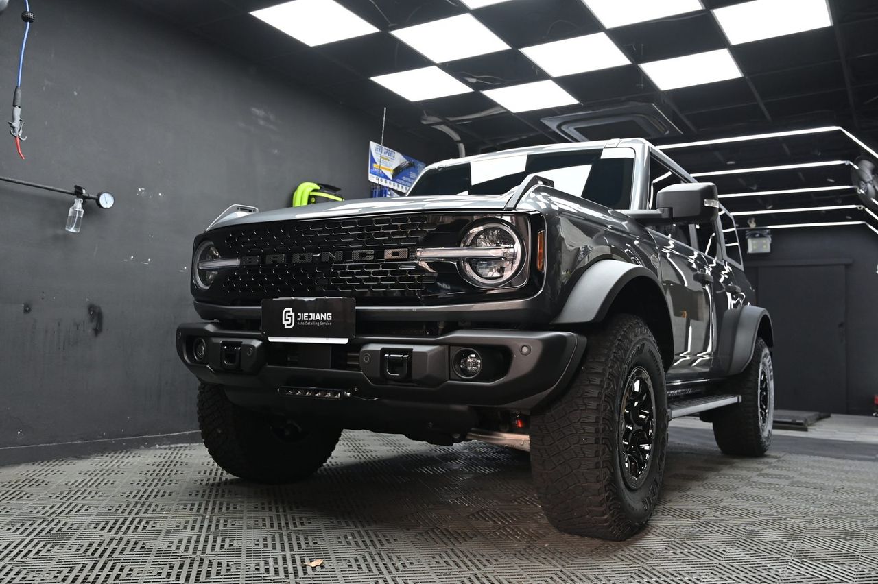 Ford Bronco 漆面鍍膜完工與細節實拍 第 2 張（共 7 張）——捷匠北投店施工實錄