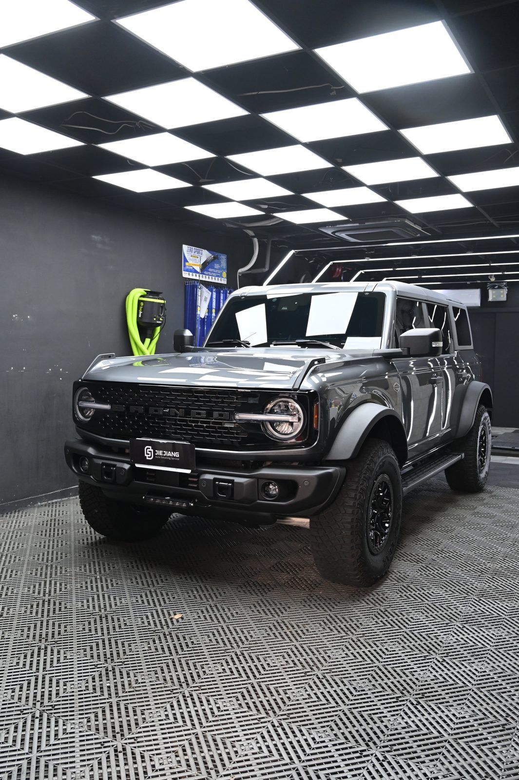 Ford Bronco 漆面鍍膜完工與細節實拍 第 3 張（共 7 張）——捷匠北投店施工實錄