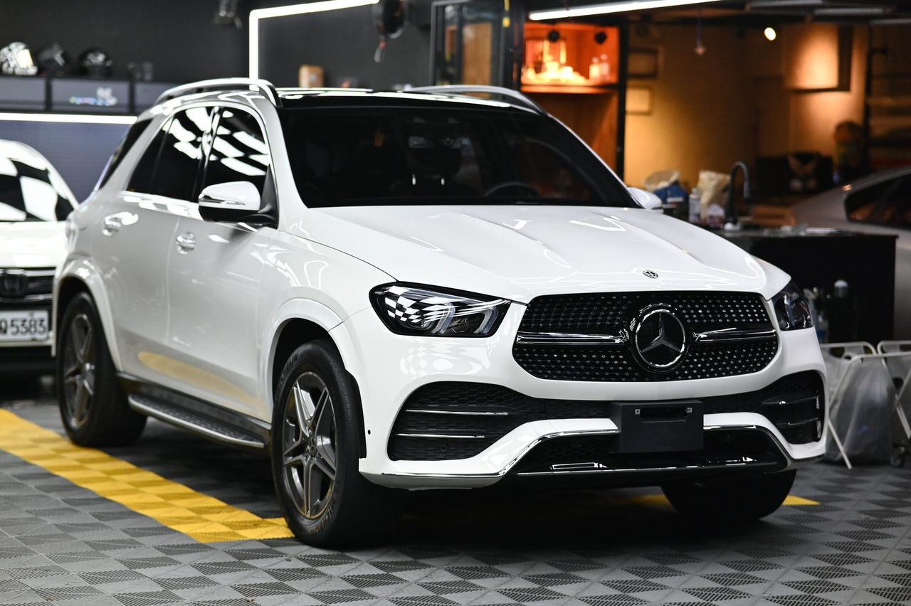 Mercedes-Benz GLE 300d 漆面鍍膜完工與細節實拍 第 1 張（共 7 張）——捷匠施工實錄
