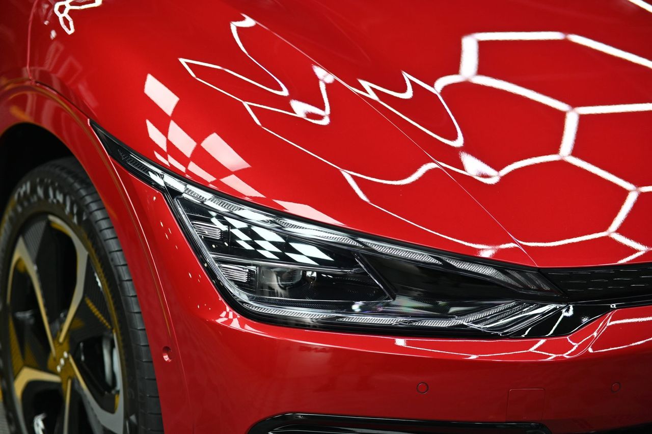 Kia EV6 漆面鍍膜完工與細節實拍 第 2 張（共 7 張）——捷匠淡水旗艦店施工實錄