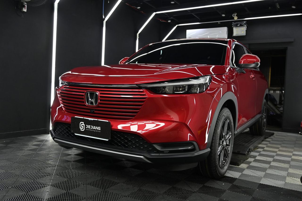 Honda HR-V 漆面鍍膜完工與細節實拍 第 2 張（共 7 張）——捷匠北投店施工實錄