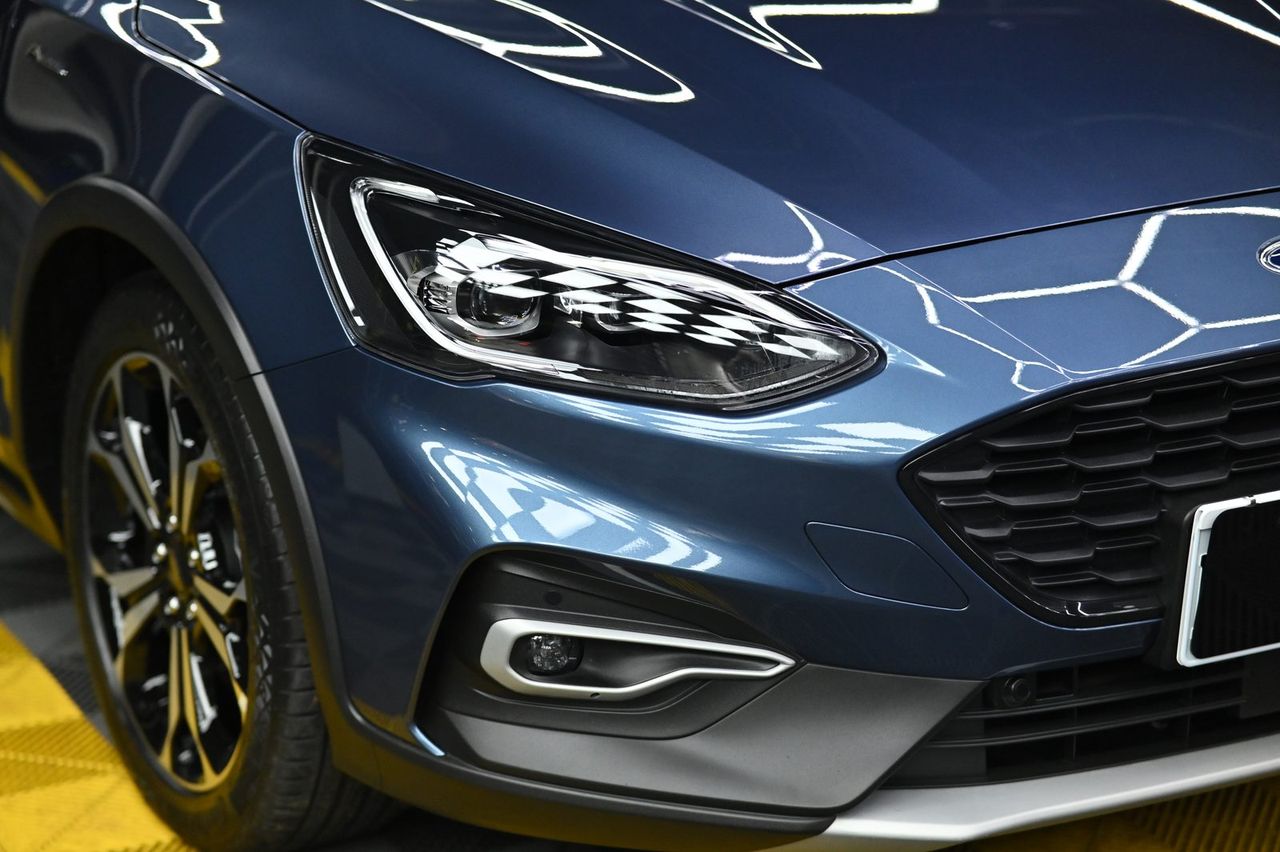 Ford Focus 漆面鍍膜完工與細節實拍 第 3 張（共 7 張）——捷匠淡水旗艦店施工實錄