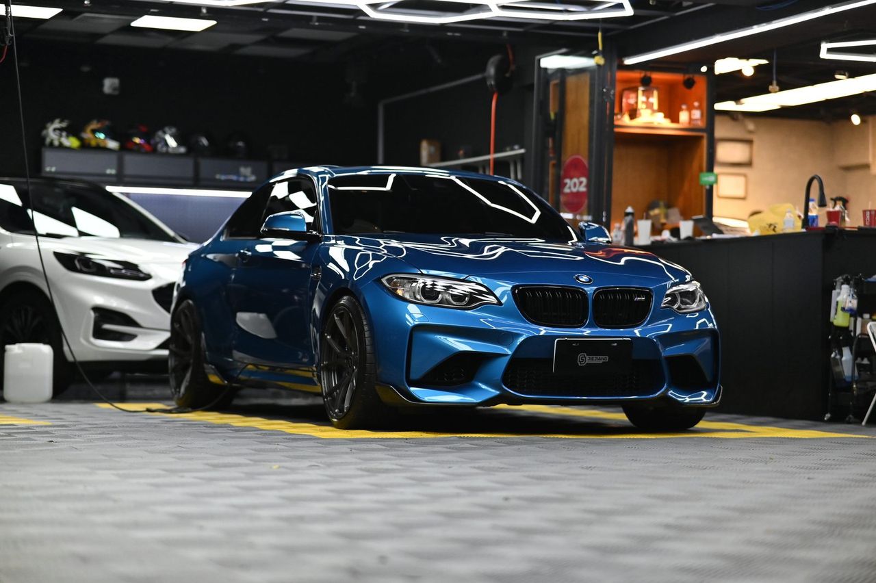 BMW M2 漆面鍍膜完工與細節實拍 第 5 張（共 7 張）——捷匠淡水旗艦店施工實錄