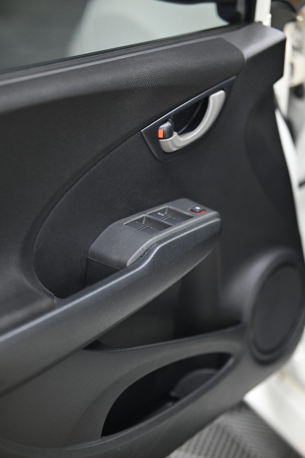 Honda Fit 漆面鍍膜完工與細節實拍 第 2 張（共 7 張）——捷匠淡水旗艦店施工實錄