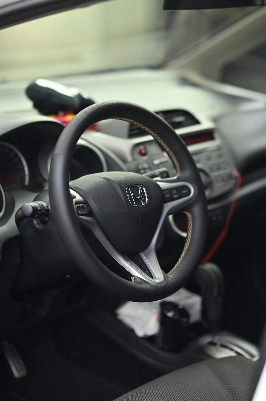 Honda Fit 漆面鍍膜完工與細節實拍 第 6 張（共 7 張）——捷匠淡水旗艦店施工實錄