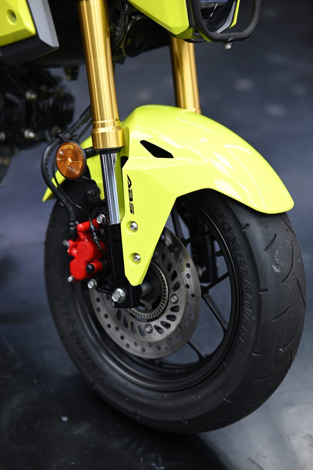 Honda Grom 機車美容完工與細節實拍 第 2 張（共 7 張）——捷匠淡水旗艦店施工實錄