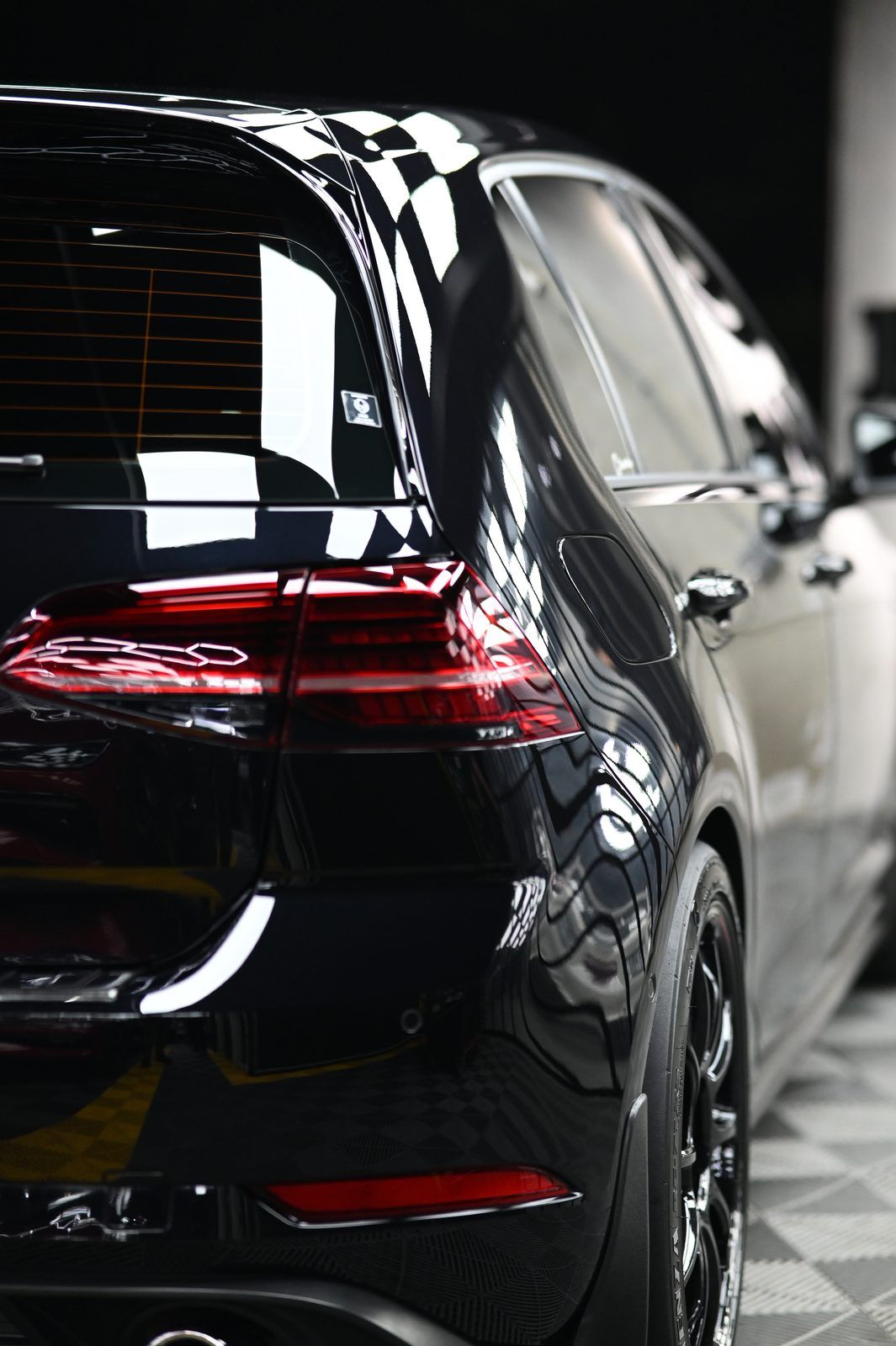 VW Golf GTI 漆面鍍膜完工與細節實拍 第 5 張（共 7 張）——捷匠施工實錄