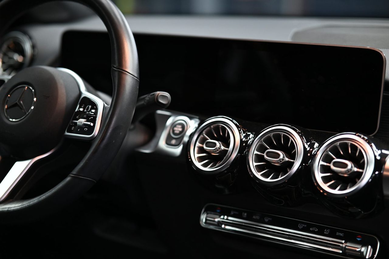 Mercedes-Benz GLB 250 漆面鍍膜完工與細節實拍 第 6 張（共 7 張）——捷匠施工實錄