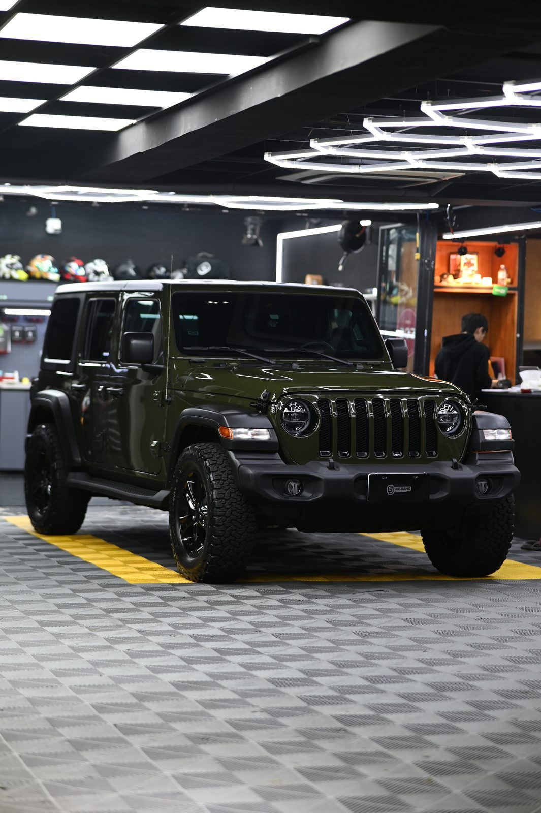 Jeep Wrangler 漆面鍍膜完工與細節實拍 第 1 張（共 7 張）——捷匠施工實錄