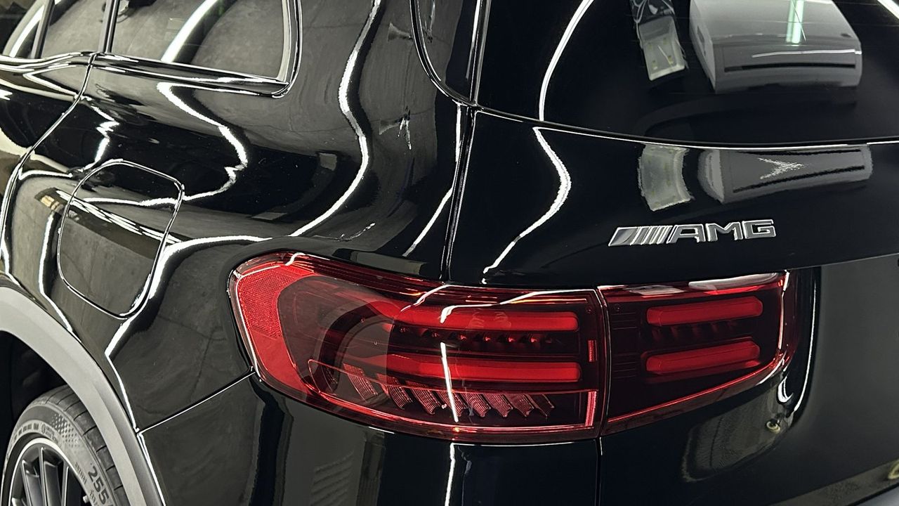 Mercedes-Benz GLB 漆面鍍膜完工與細節實拍 第 6 張（共 7 張）——捷匠北投店施工實錄