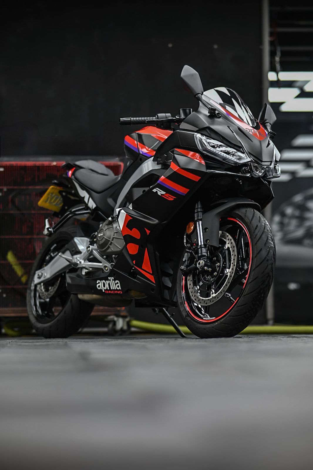 Aprilia 機車美容完工與細節實拍 第 1 張（共 7 張）——捷匠淡水旗艦店施工實錄