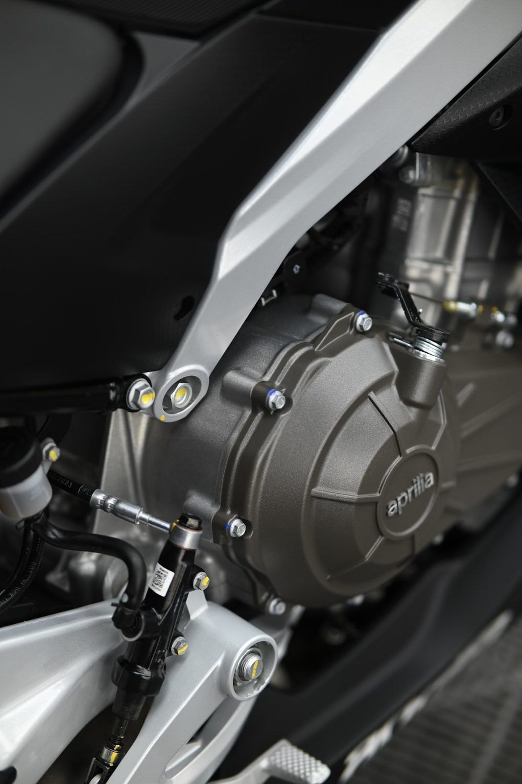 Aprilia 機車美容完工與細節實拍 第 4 張（共 7 張）——捷匠淡水旗艦店施工實錄