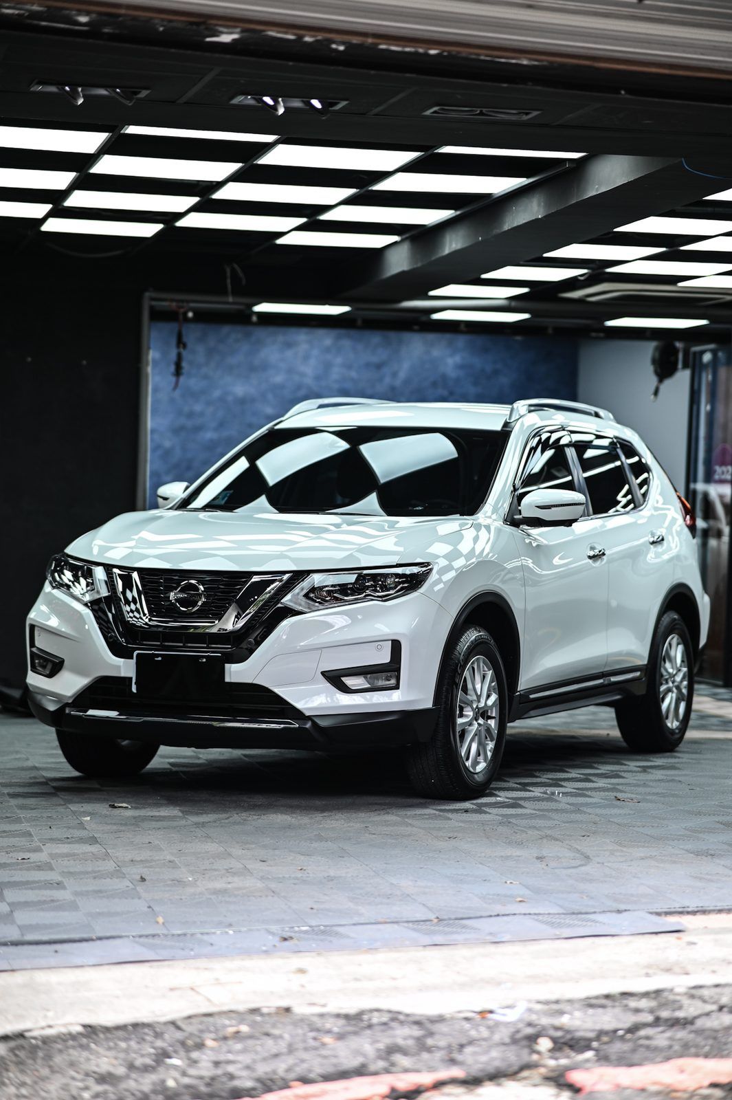 Nissan X-Trail 漆面鍍膜完工與細節實拍 第 1 張（共 7 張）——捷匠淡水旗艦店施工實錄