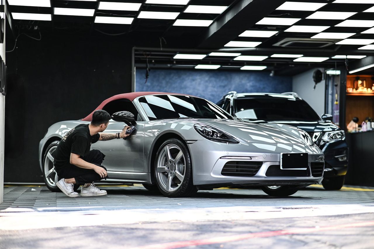 Porsche 718 Boxster 漆面鍍膜完工與細節實拍 第 1 張（共 7 張）——捷匠施工實錄