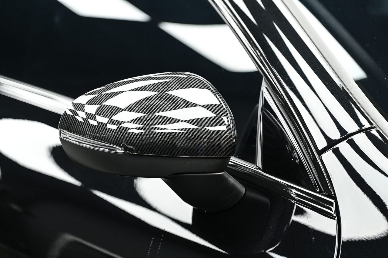 Mercedes-Benz CLA 漆面鍍膜完工與細節實拍 第 3 張（共 7 張）——捷匠淡水旗艦店施工實錄