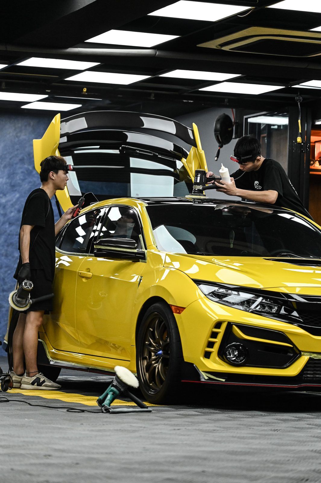 Honda Civic Type R 拋光與漆面修復完工與細節實拍 第 2 張（共 7 張）——捷匠淡水旗艦店施工實錄