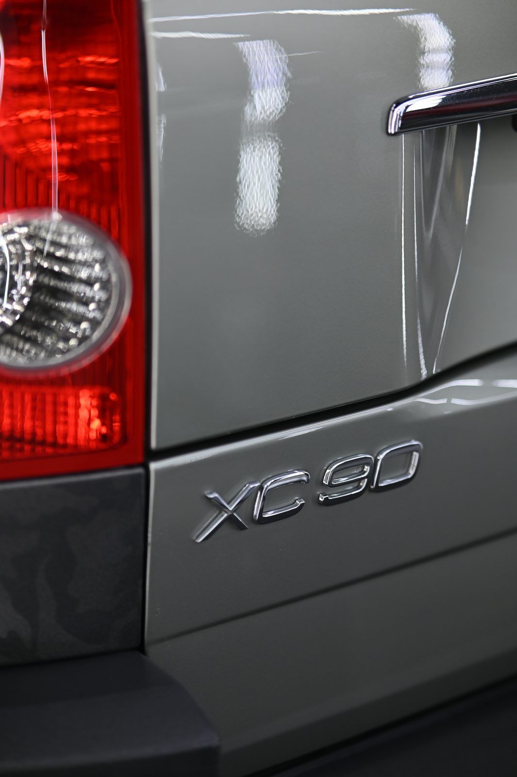 Volvo XC90 漆面鍍膜完工與細節實拍 第 4 張（共 7 張）——捷匠北投店施工實錄