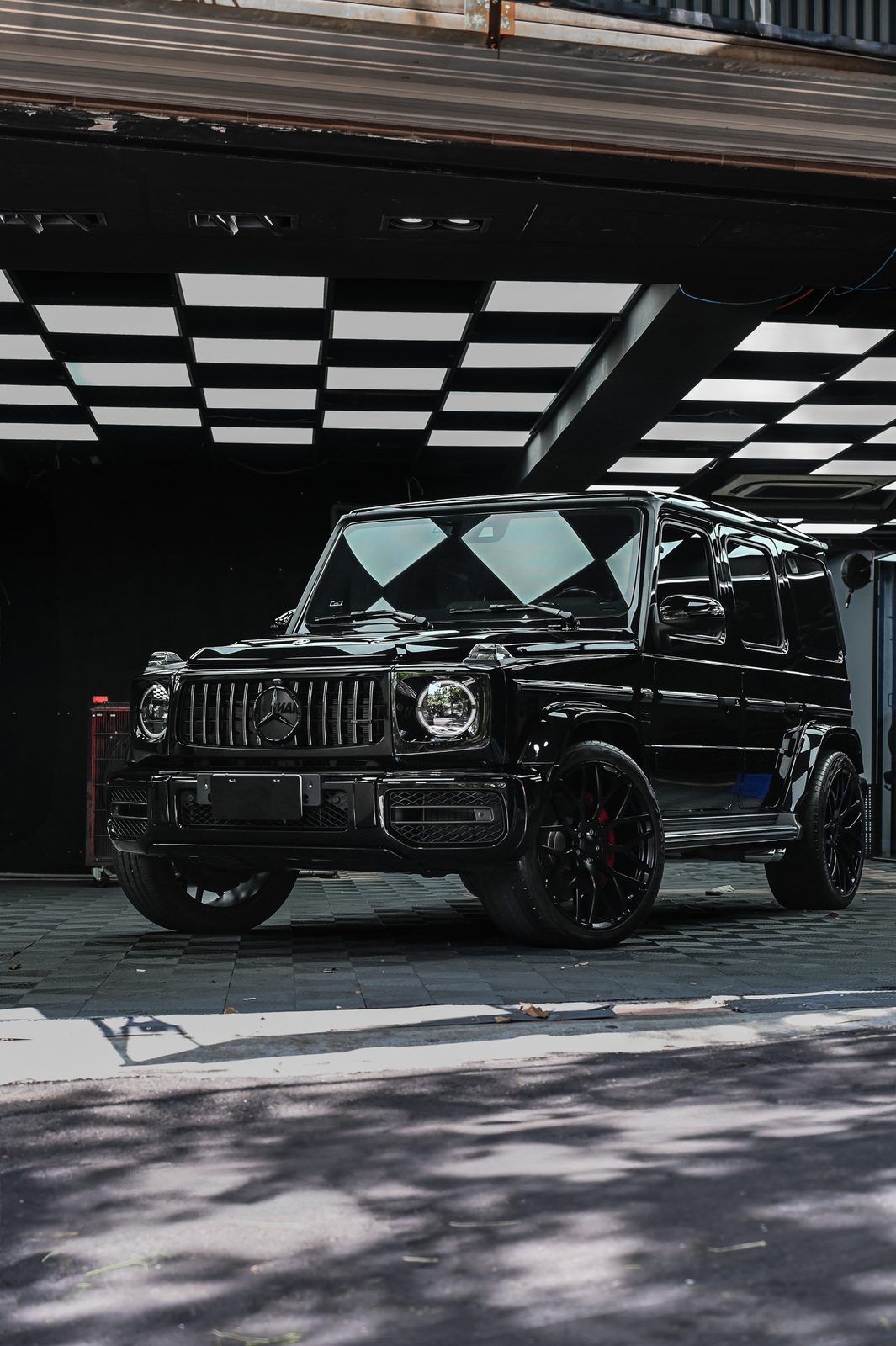 Mercedes-Benz G-Class 漆面鍍膜完工與細節實拍 第 3 張（共 7 張）——捷匠淡水旗艦店施工實錄