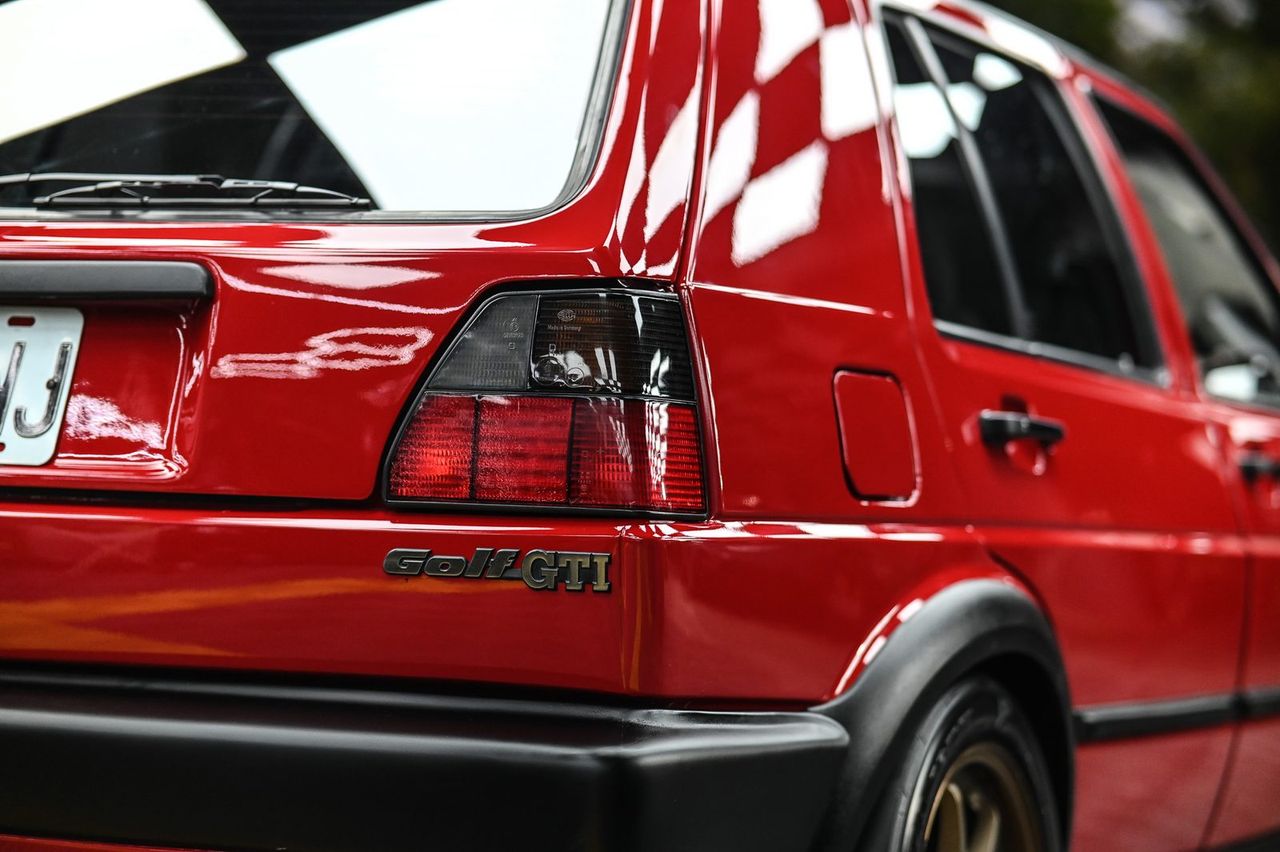 VW Golf GTI 漆面鍍膜完工與細節實拍 第 5 張（共 7 張）——捷匠淡水旗艦店施工實錄