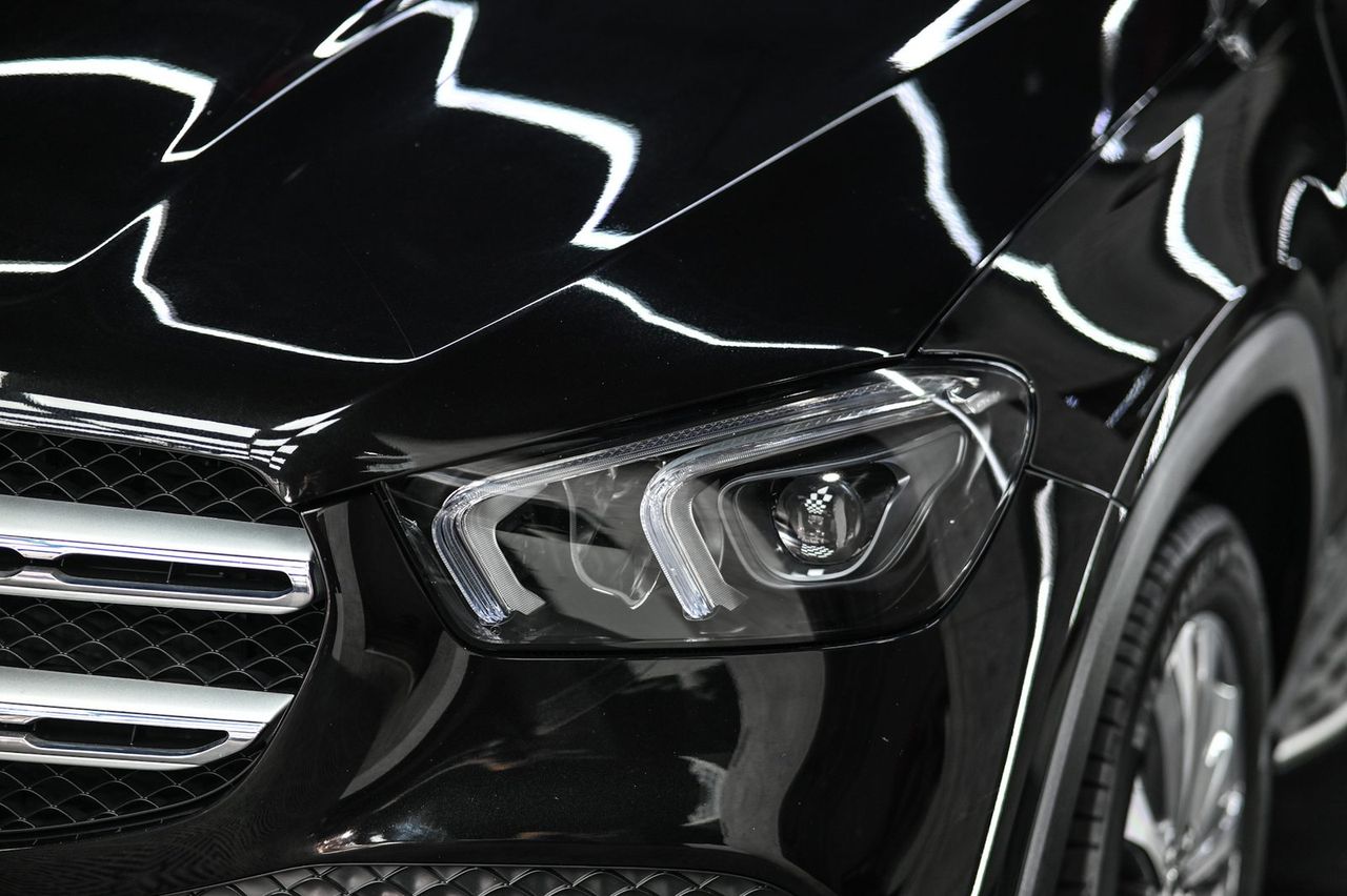 Mercedes-Benz GLE 300d 洗車打蠟與內裝美容完工與細節實拍 第 3 張（共 7 張）——捷匠北投店施工實錄
