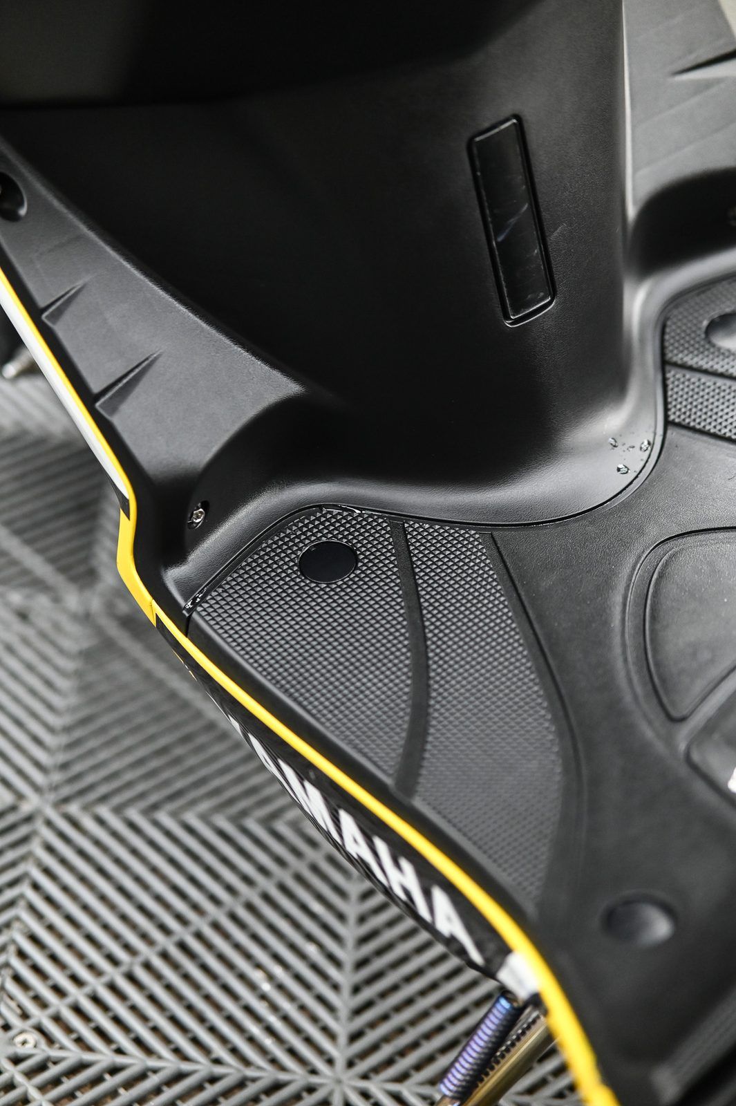 Yamaha 機車美容完工與細節實拍 第 4 張（共 7 張）——捷匠淡水旗艦店施工實錄