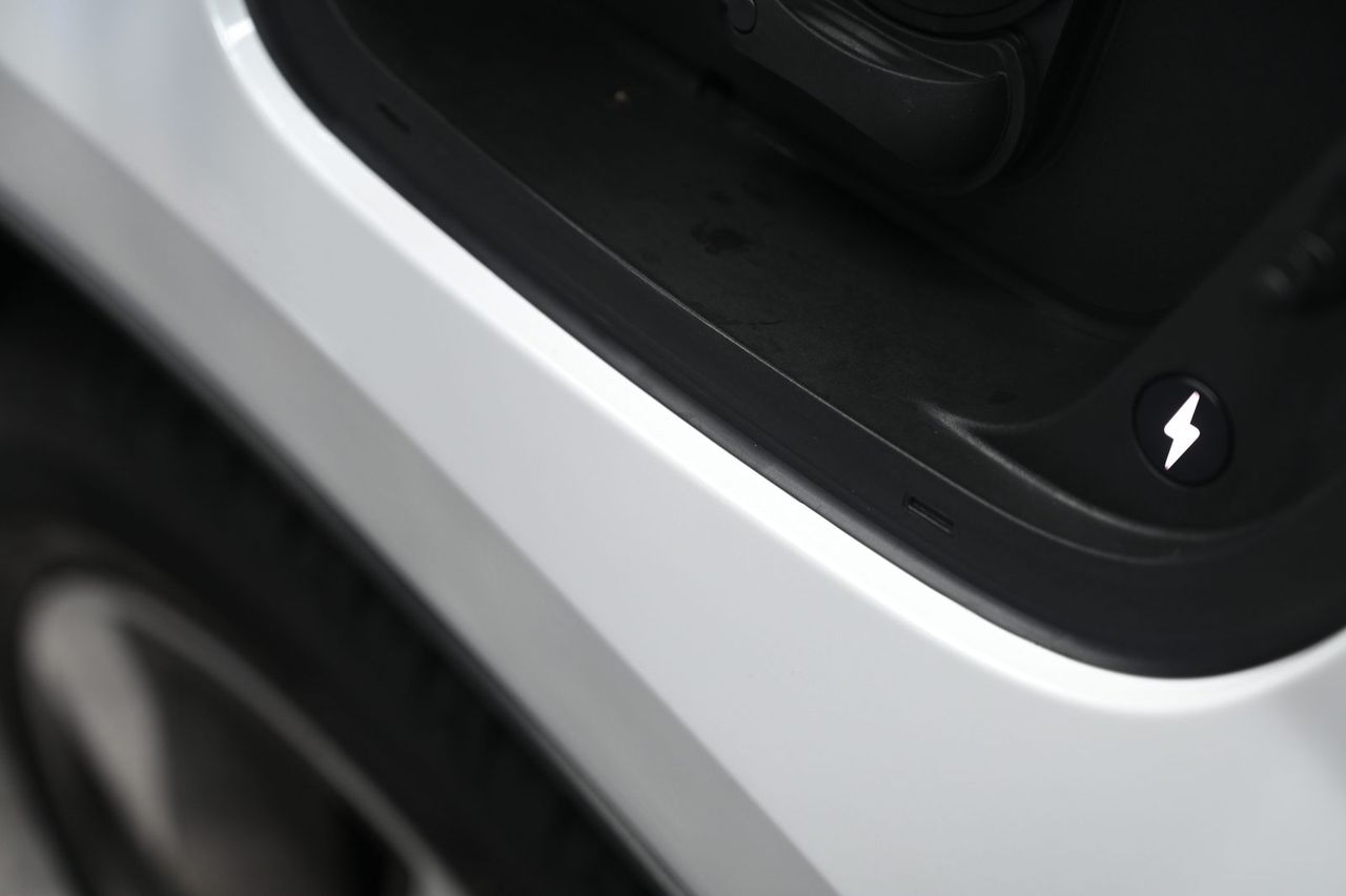 Volvo EX30 全車犀牛皮完工與細節實拍 第 5 張（共 7 張）——捷匠淡水旗艦店施工實錄