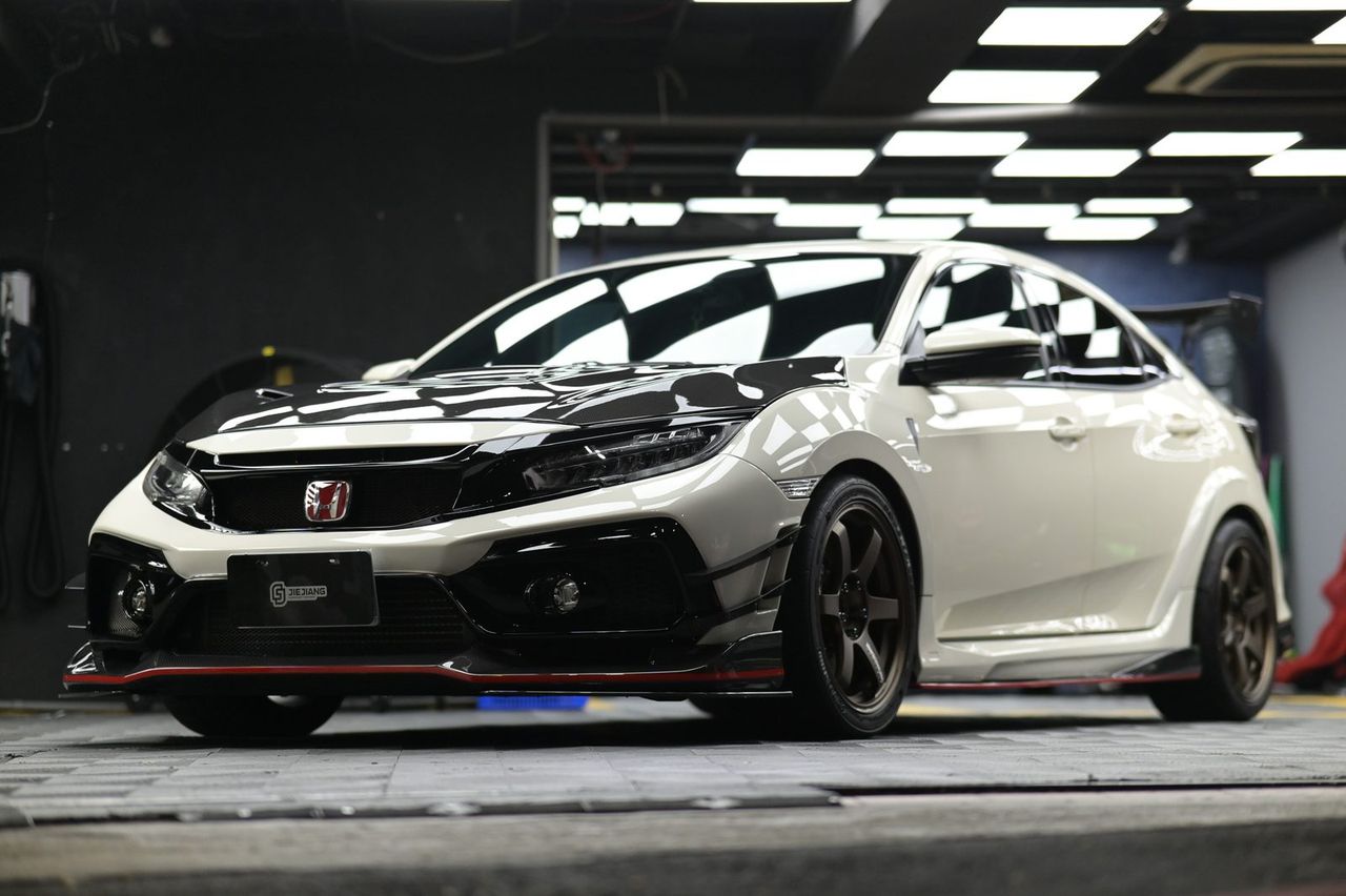 Honda Civic Type R 迎風面犀牛皮完工與細節實拍 第 3 張（共 7 張）——捷匠淡水旗艦店施工實錄